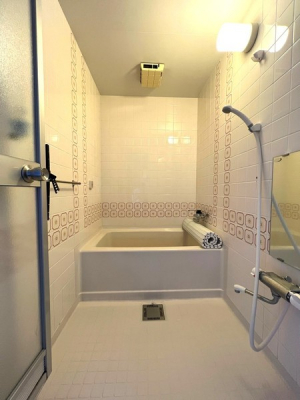 浴室　ゆったり使える広い洗い場が特徴の浴室