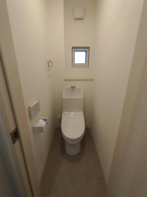 トイレ　2階トイレ
