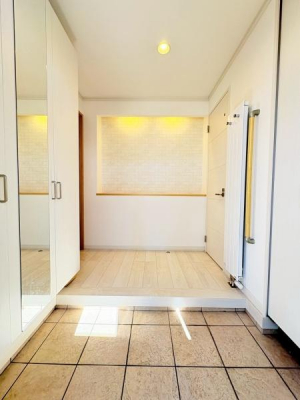 ց@IVōLXƂփz[BV[Y{bNX\ȍLB\ŋԂL܂B