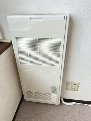 ���̑��@�e�����ƃ��r���O�ɐݒu���ꂽ�t�@���R���x�N�^�[��2021�N�����ςł��B