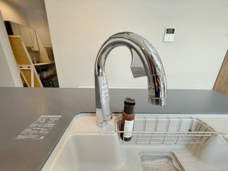 �L�b�`���@�^�b�`���X�����ŉq���I�Ɏg�p�\�B�������ł��X���[�Y�ɑ���ł��A�ߐ����ʂ����҂ł��܂��B�����Ȃ��q���܂ɂ��g���₷�������ɐ݌v����Ă��܂��B

