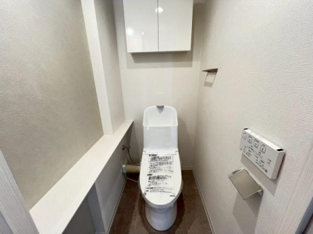 �g�C���@�������֍��t���̃g�C���B���[�I�E�J�E���^�[�t���Ŏg���₷���A�������̂����Ԃł��B