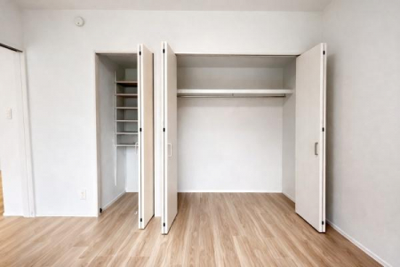 �m���@�N���[�[�b�g�{���I�t���Ŏ��[�́��B�ߗނ⏬�����������₷���A����������������g���܂��B