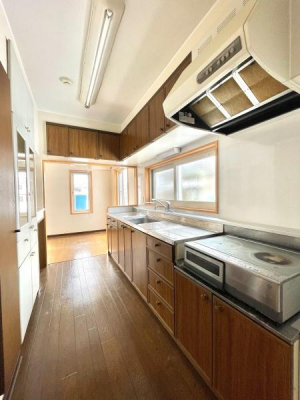 �L�b�`���@�y���������y�����Ȃ�L�X�L�b�`���z �������������茳�𖾂邭�Ƃ炵�܂��B�㉺�ɏ[���������[�X�y�[�X�ƍL�X�Ƃ�����ƃX�y�[�X�B�w�ʂ̐H��I���g�����肪�ǂ��Ă����ł��ˁI