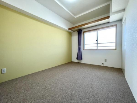 �m���@�����������C�G���[�̕ǎ����ڂ������������B6.2�􂠂�̂Ńx�b�h��u���Ă��\���Ȃ�Ƃ�������܂��B���̏㕔�ɂ�����Ƃ����I������̂��֗��ŁA���C�ɓ���̏�������ׂ���Ǝ����炵����Ԃ���ꂻ���ł��I