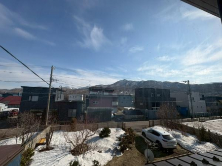 �Z�˂���̒��]�ʐ^�@-