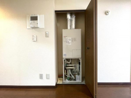 ���̑����ρ@���q���Ɋ炪�����Ĉ��S�ȃ��j�^�[�t���C���^�[�z����ݒu�ς݂ł��B������͔����ɃX�b�L���Ǝ��܂��Ă���A���Z��Ԃ̔��ς𑹂Ȃ��܂���B���X�̉��K�ȕ�炵���x����A�[�����������ݔ��������Ă��܂��B