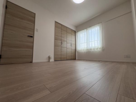 �m���@����⏰�ɉ����݂̂���ؖڒ����̗p���܂����B�Q���⏑�ւȂǁA�����b�N�X���ĉ߂��������������ɍœK�ł��B