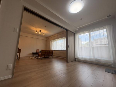 �m���@-
