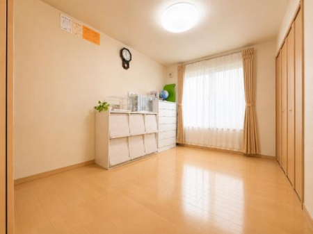 �m���@-