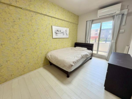 �m���@�z������̗ǂ��o���R�j�[�t���̗m���B�����I�ȃC�G���[�̕ǎ��ƊG�悪�A�������ɉ؂₩����Y���܂��B�G�A�R�������A������Ƃ����������̂�������ŁA�V���������K�ɃX�^�[�g�B